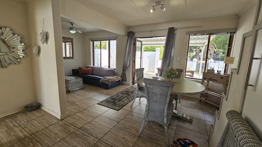 2 Bedroom Property for Sale in Paradise Beach Eastern Cape